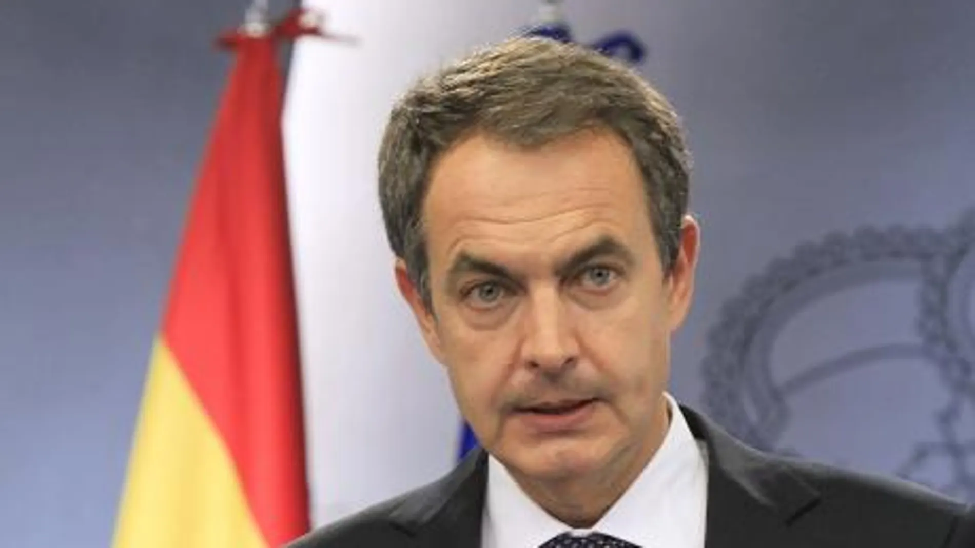 El jefe del Gobierno, José Luis Rodríguez Zapatero, leyó ayer una declaración institucional sobre el comunicado de ETA