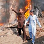 Los manifestantes paquistaníes quemaron varios cines, que quedaron totalmente calcinados