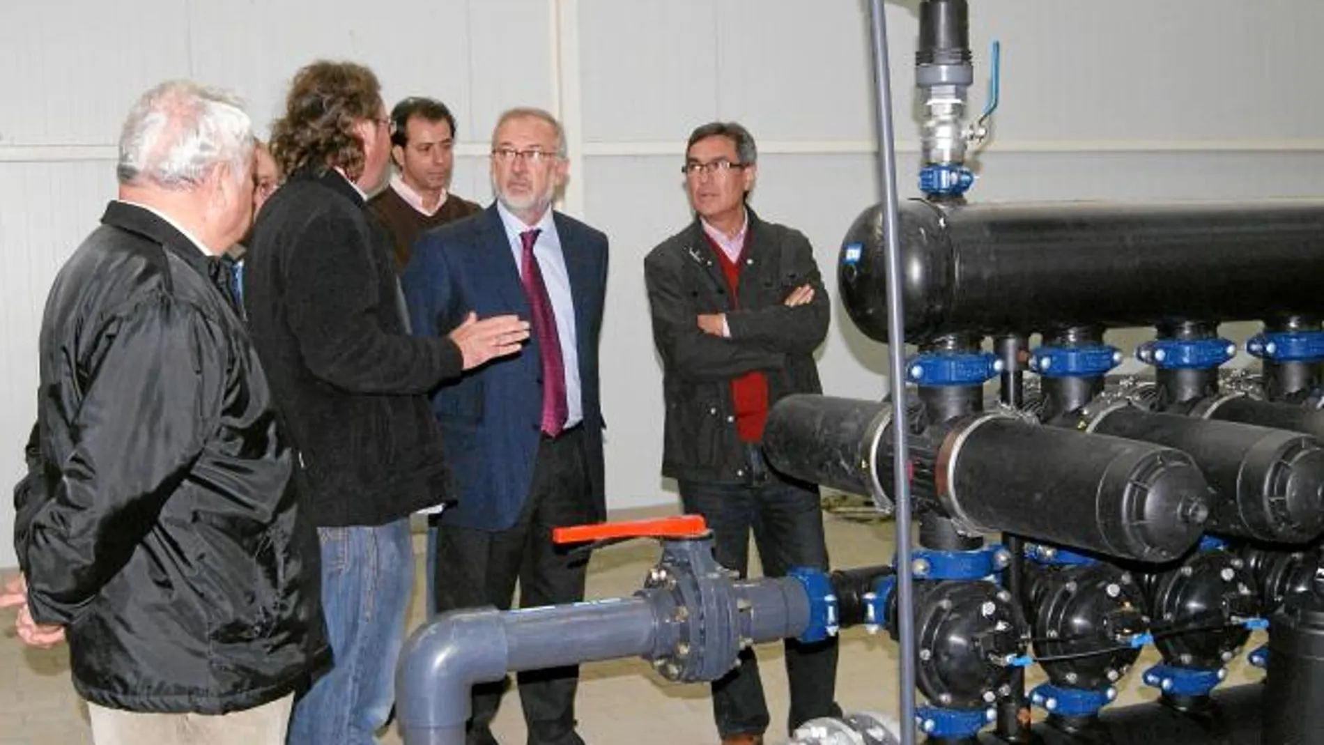 Pedro Antonio Ríos y Ramón Ortiz (derecha), ayer durante la visita que realizaron
