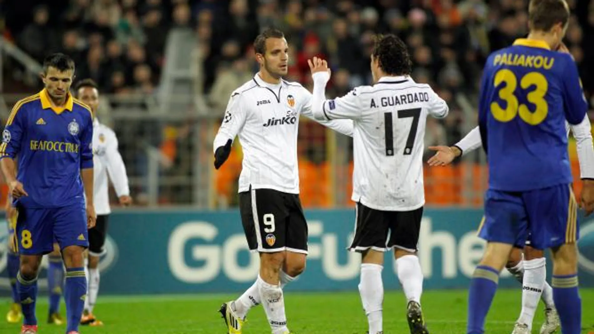 Un "hat-trick"de Soldado concretó la superioridad del Valencia (0-3)