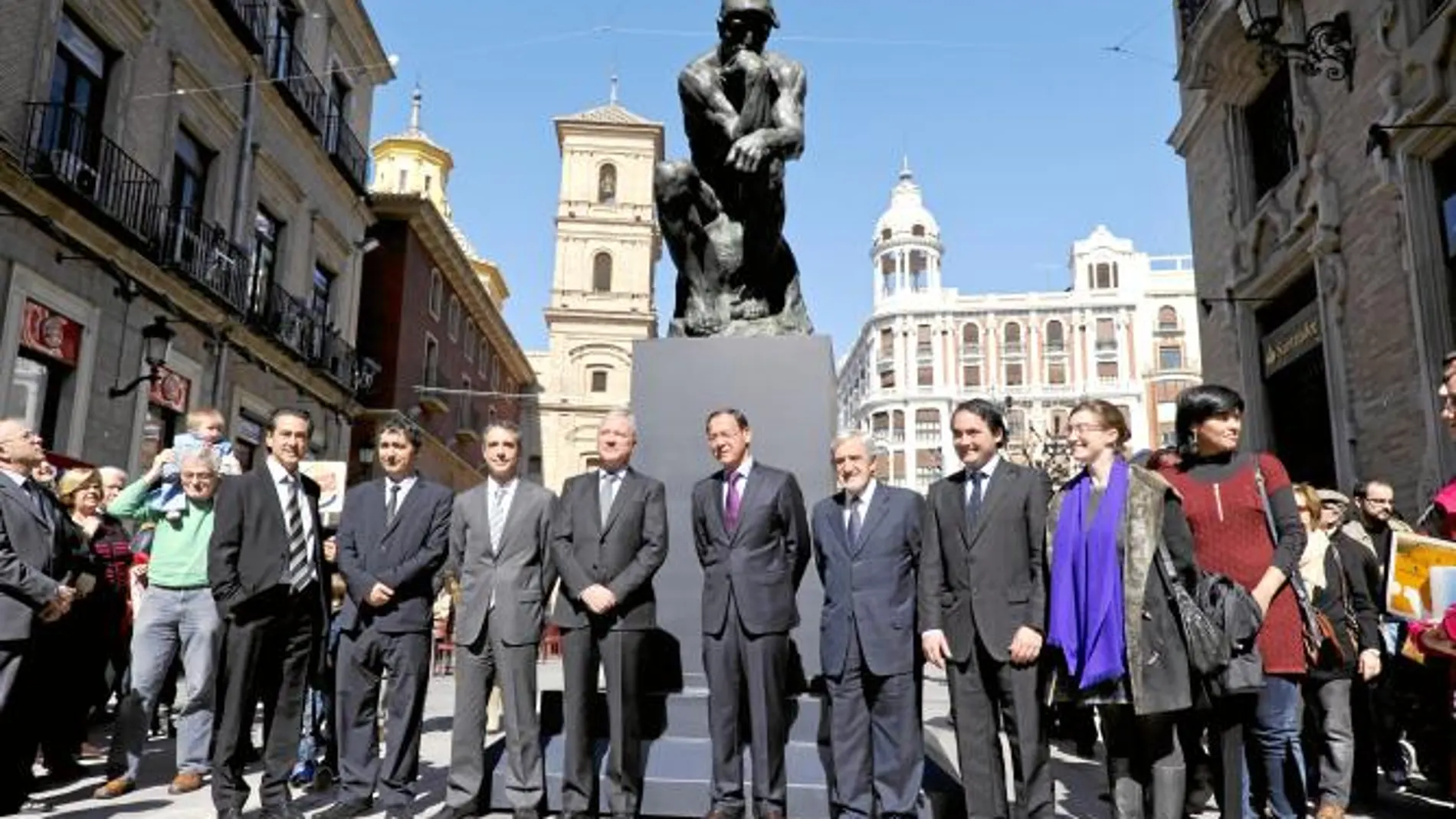 «El Pensador» y «Los burgueses de Calais» de Rodin se instalan en Murcia