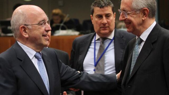 Almunia saluda al primer ministro italiano Mario Monti