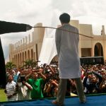 En Indonesia el sueldo del hombre infiel lo controlará su esposa