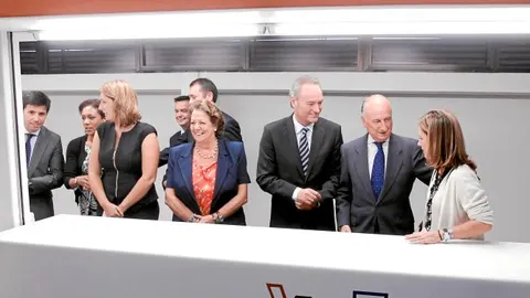 El presidente de la Generalitat junto a la alcaldesa de Valencia, la consellera de Turismo y la delegada del Gobierno en la Comunitat