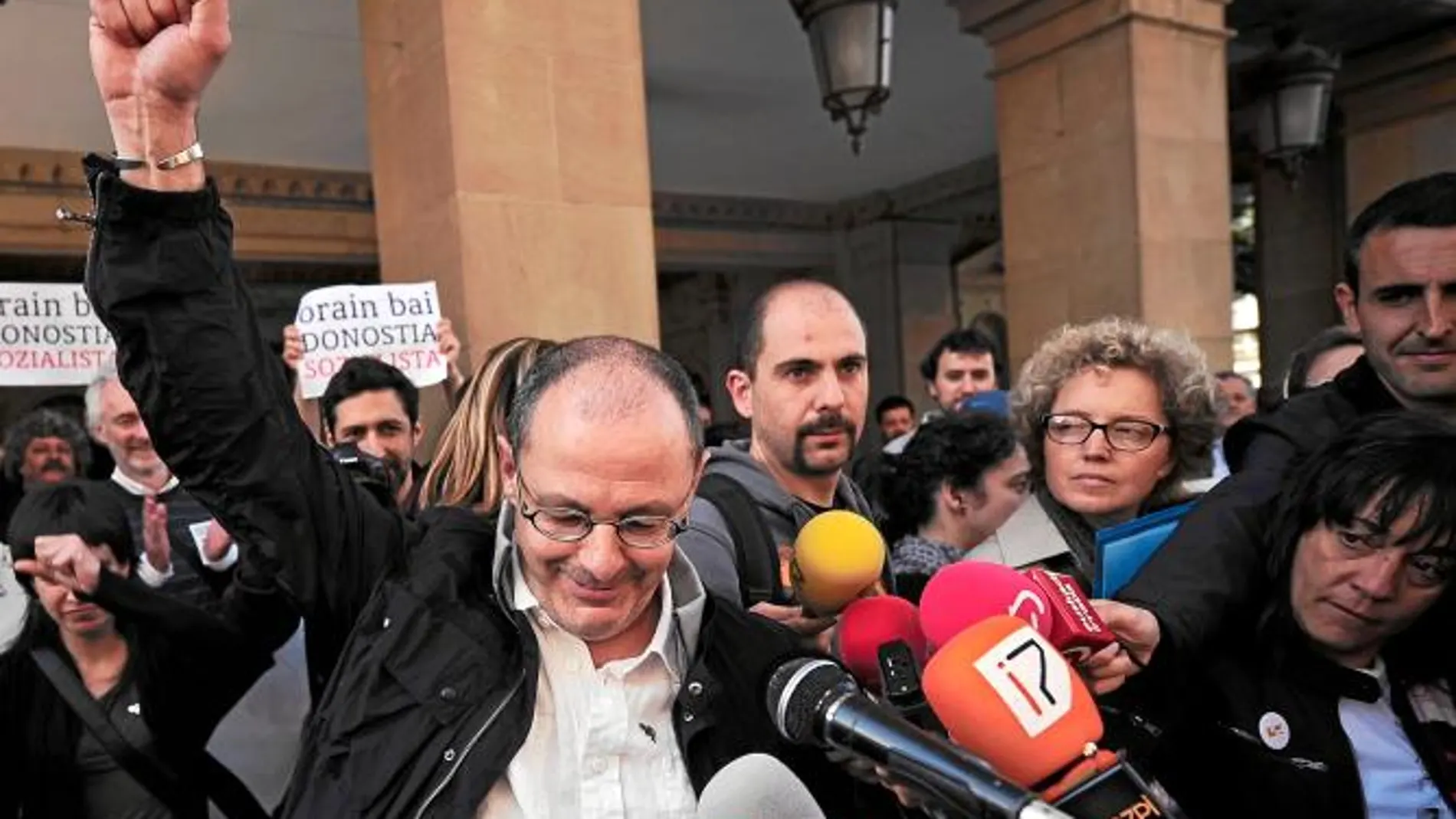 Jueces y fiscales vascos avisan: Bildu y Amaiur «están en el límite»