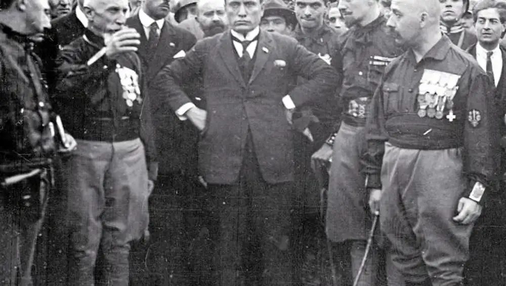 Mussolini en 1922. Aquel año tuvo lugar la marcha sobre Roma de los 30.000 camisas negras de Benito Mussolini, lo que le convertiría en primer ministro