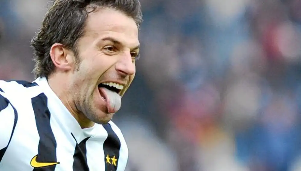 A Del Piero le gusta sacar la lengua cuando celebra un gol