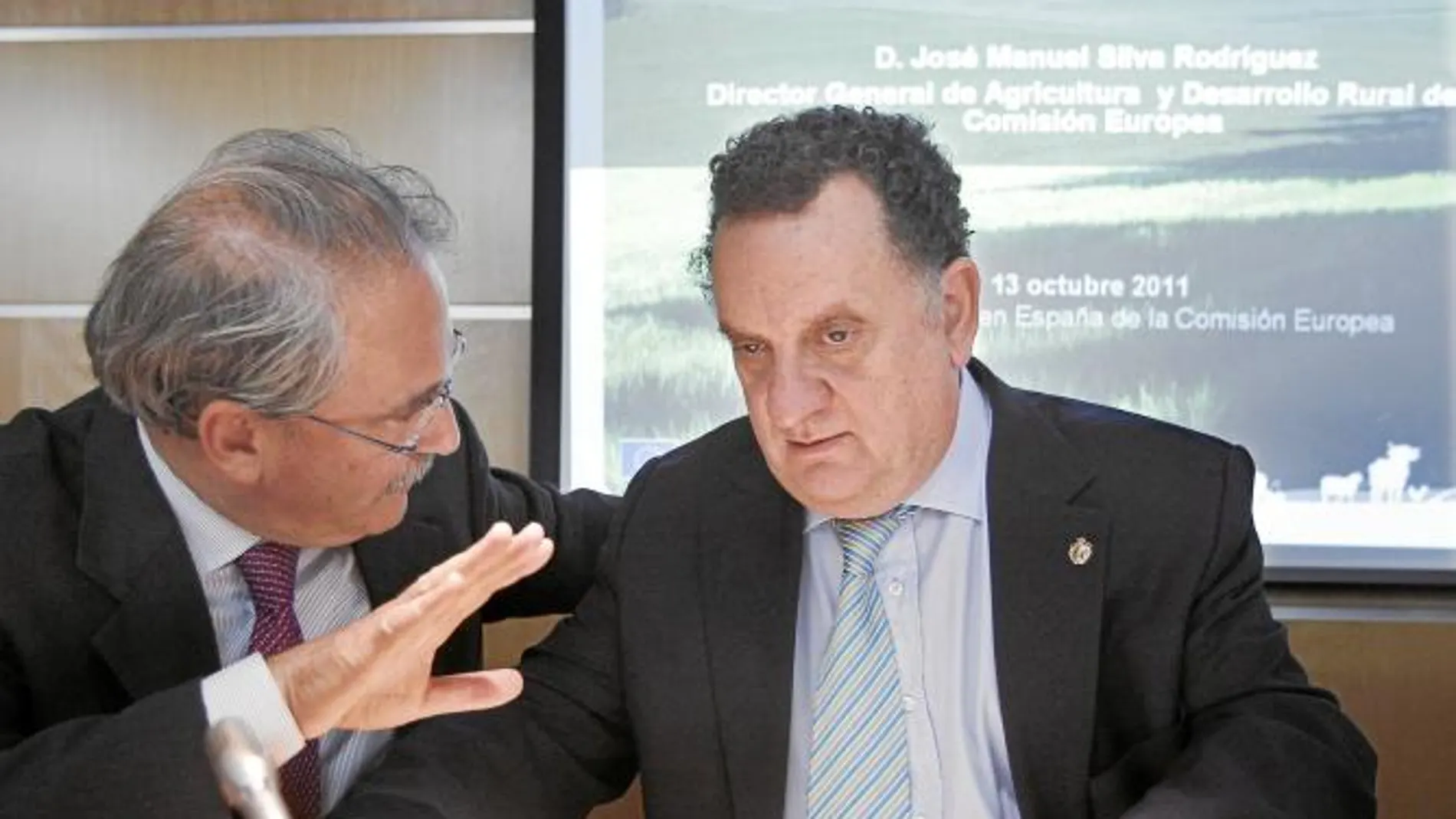 El director general de Agricultura y Desarrollo Rural de la Comisión Europea, José Manuel Silva (derecha), durante la presentación de la nueva PAC en Madrid