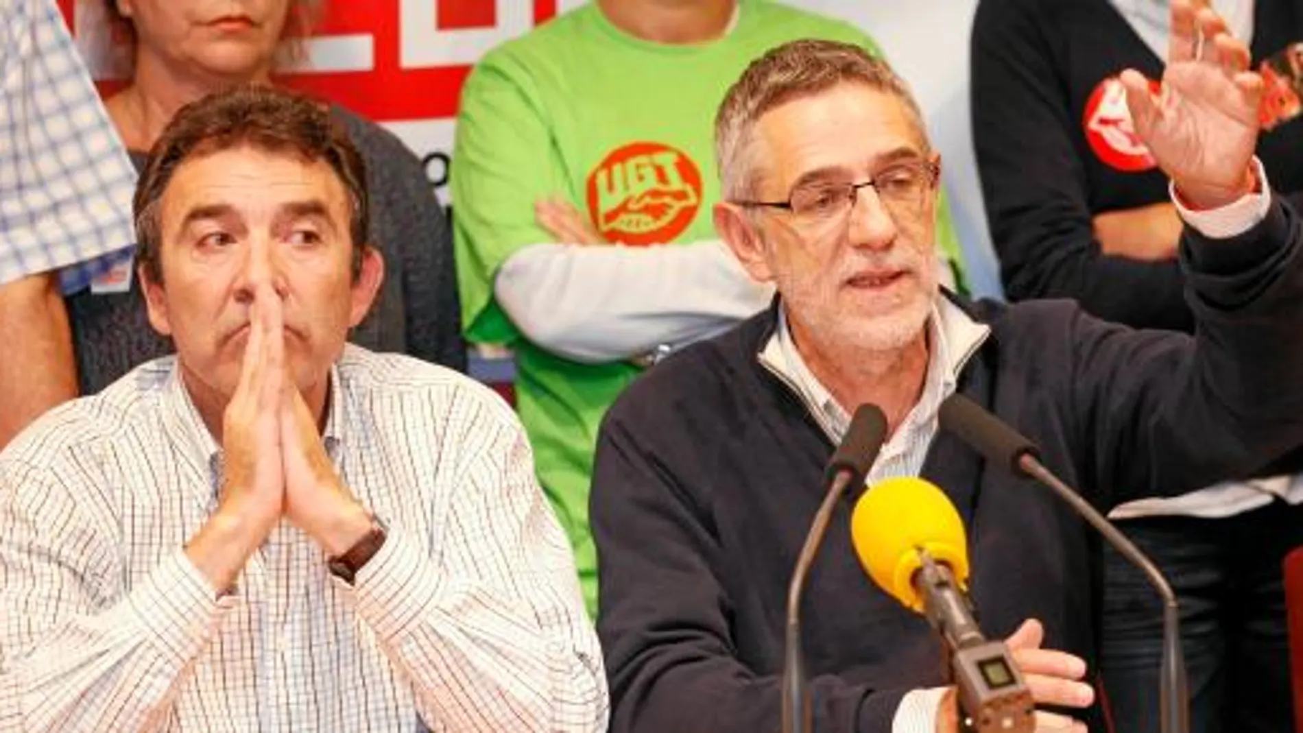 CC OO y UGT piden movilizarse con «uñas y dientes» contra la reforma