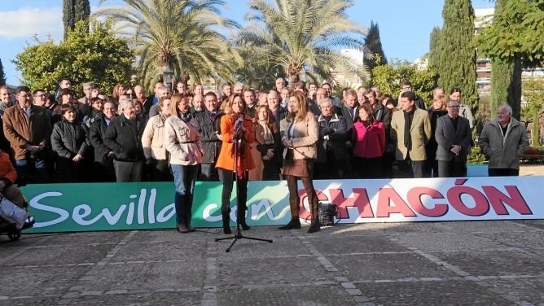 Griñán pone su liderazgo en el PSOE-A en manos de Chacón