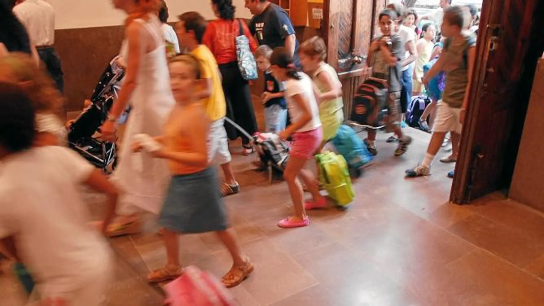 La Conselleria de Educación, Formación y Empleo presentará el próximo 14 de noviembre la Orden que ha elaborado sobre la jornada continua. En ella se recogerán los requisitos necesarios para que los colegios que lo decidan la apliquen el próximo curso.