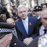 Julian Assange abandona el Tribunal Superior de Londres tras conocer el veredicto