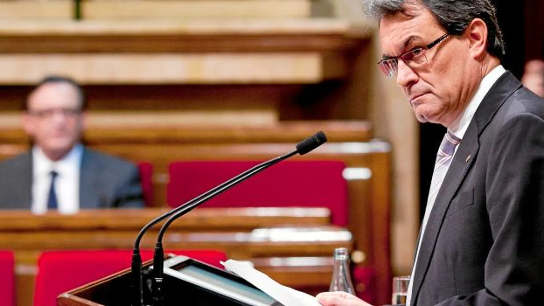 El Gobierno ultima más cambios legales para forzar recortes autonómicos