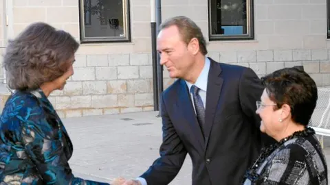 Doña Sofía visitó ayer el MARQ con el presidente de la Generalitat, Alberto Fabra, y la presidenta de la Diputación, Luisa Pastor y asistió al concierto ofrecido por Zubin Mehta en Alicante