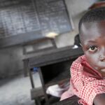 La Iglesia mantiene 200 escuelas y 40 orfanatos en este país africano