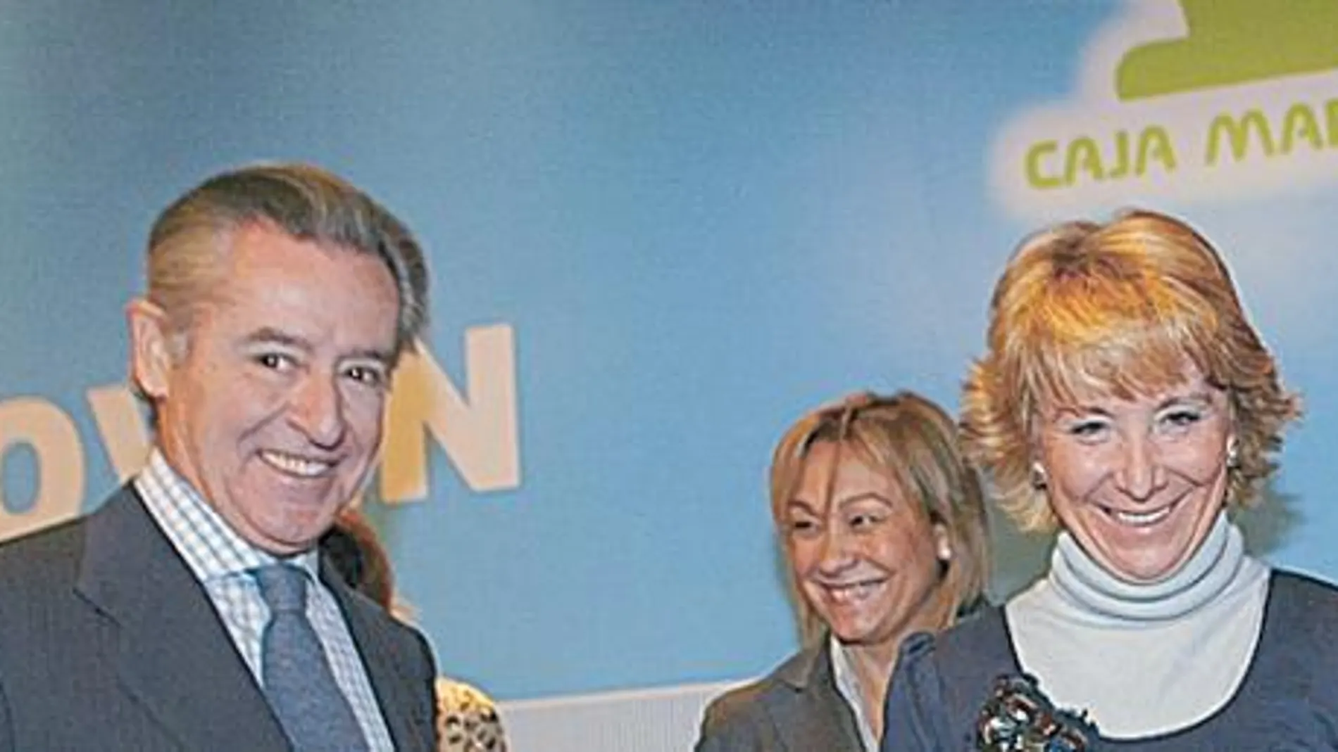 UGT CC OO y PSOE negocian para acabar la «guerra» en Caja Madrid