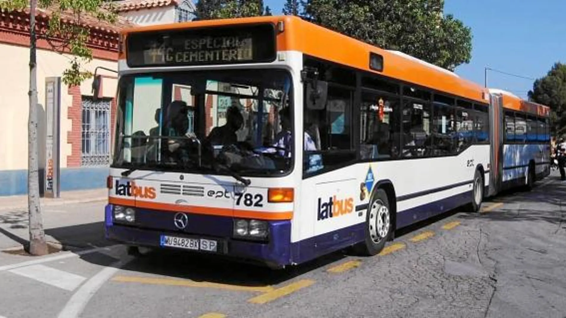 La Región promueve el transporte público a los campus universitarios