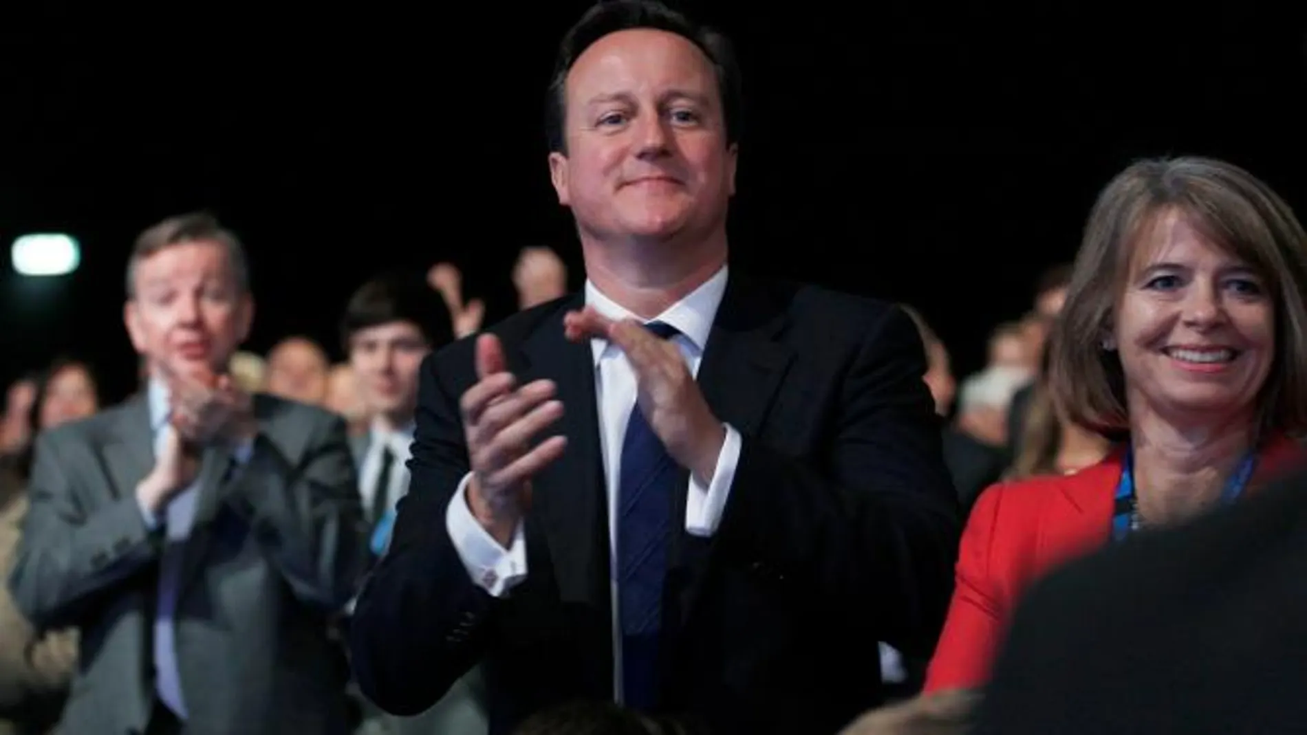Cameron defiende la pertenencia de Reino Unido en la UE para superar la crisis