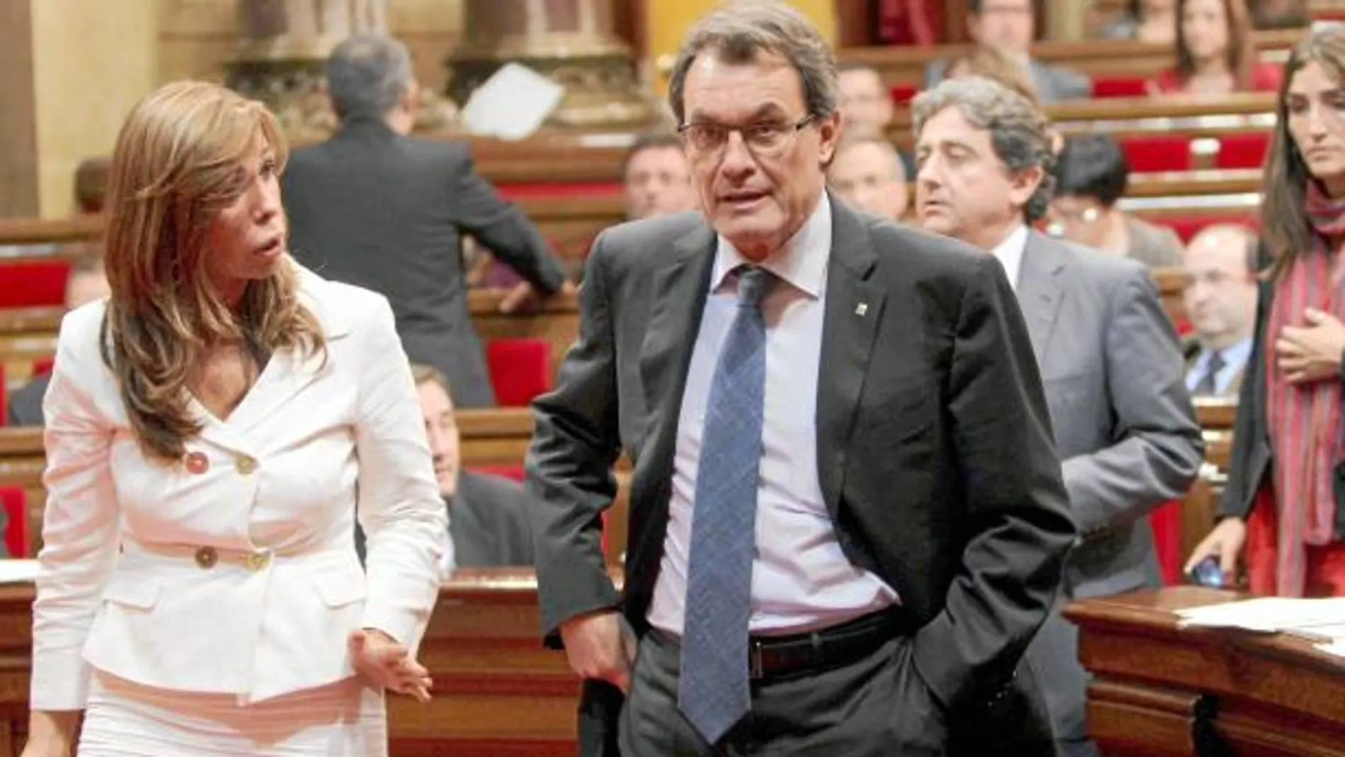 Alicia Sánchez-Camacho, junto a Artur Mas en un pleno del Parlament