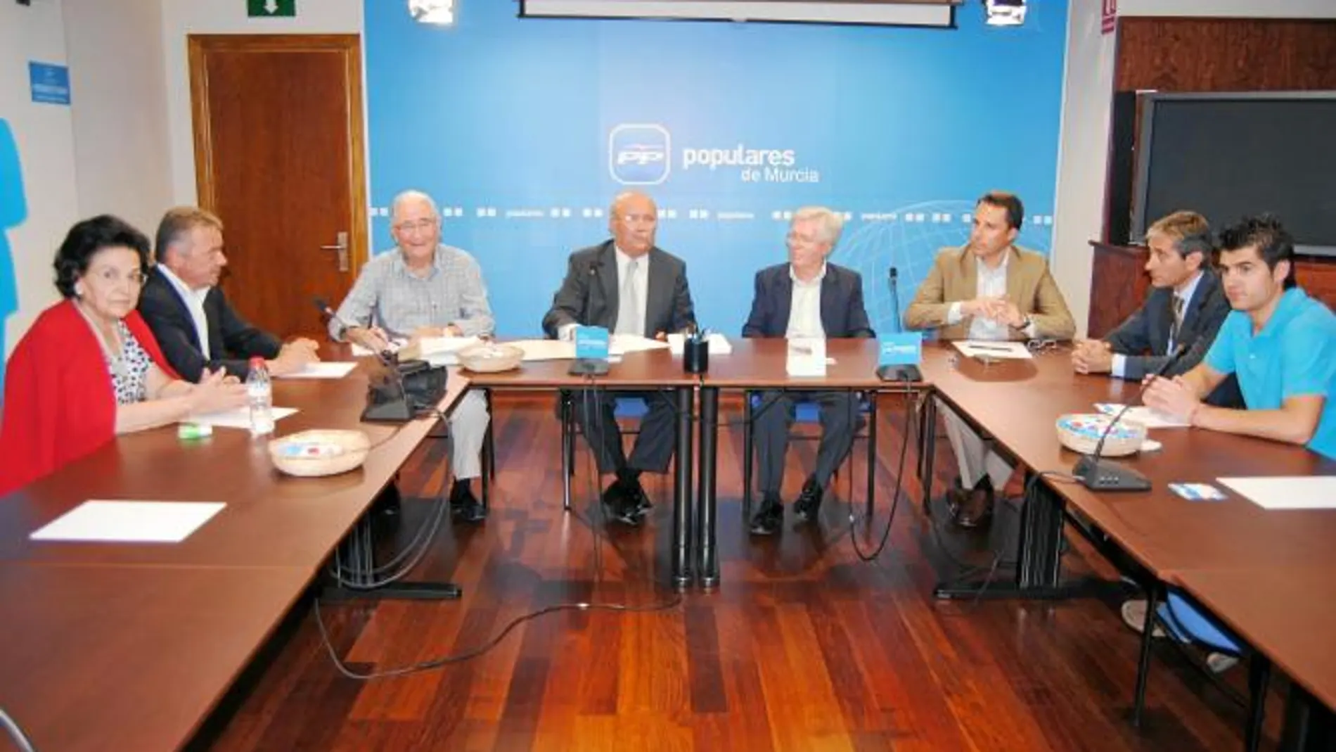 Los miembros del Comité Electoral Regional no mostraron dudas en apostar otra vez por la opción de Barreiro
