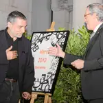  Jaume Plensa firma un cartel en negro y grises para las fiestas de la Mercè