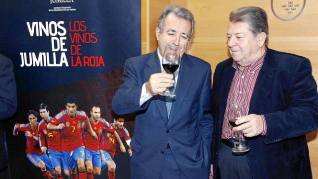 Jumilla elabora un vino con la imagen de La Roja