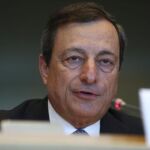 Draghi advierte de que es mejor recortar gastos que subir impuestos