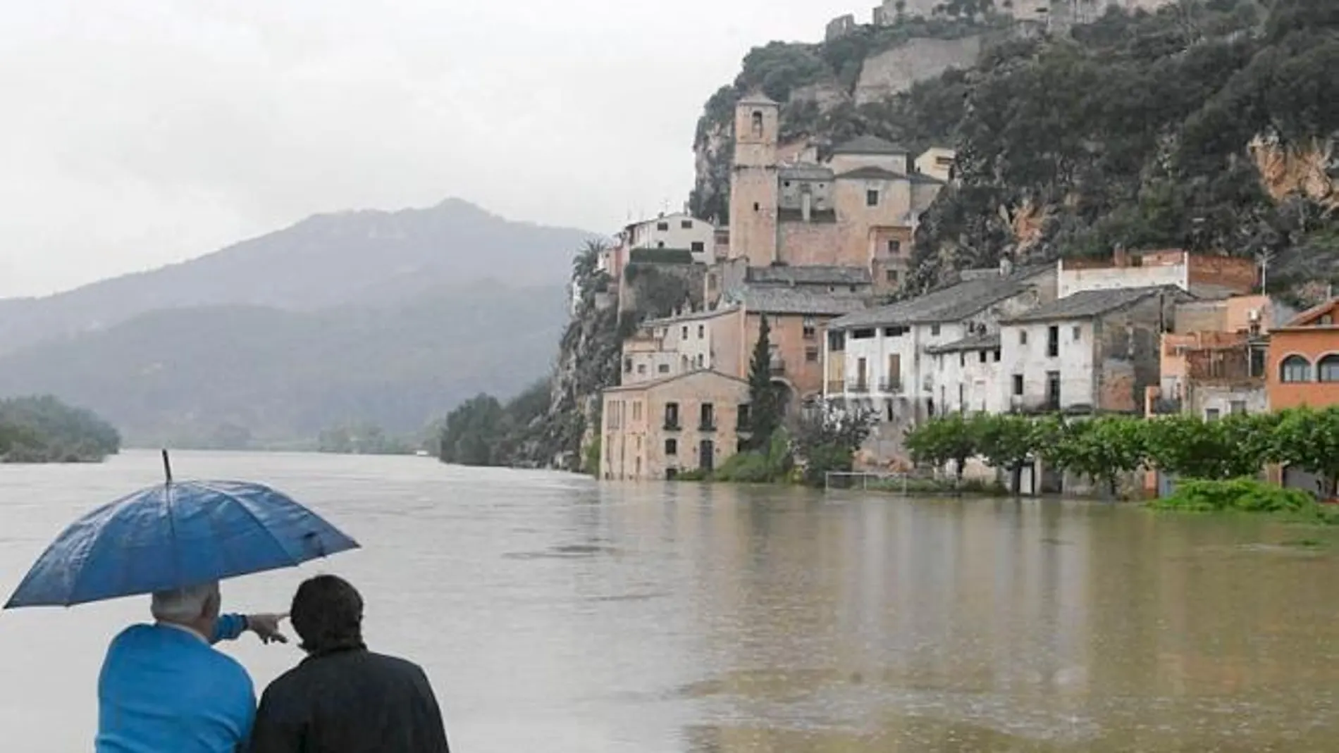 El estudio se centra en el río Ebro pero los resultados pueden extrapolarse al resto de ríos, según el director del ICRA, Damià Barceló