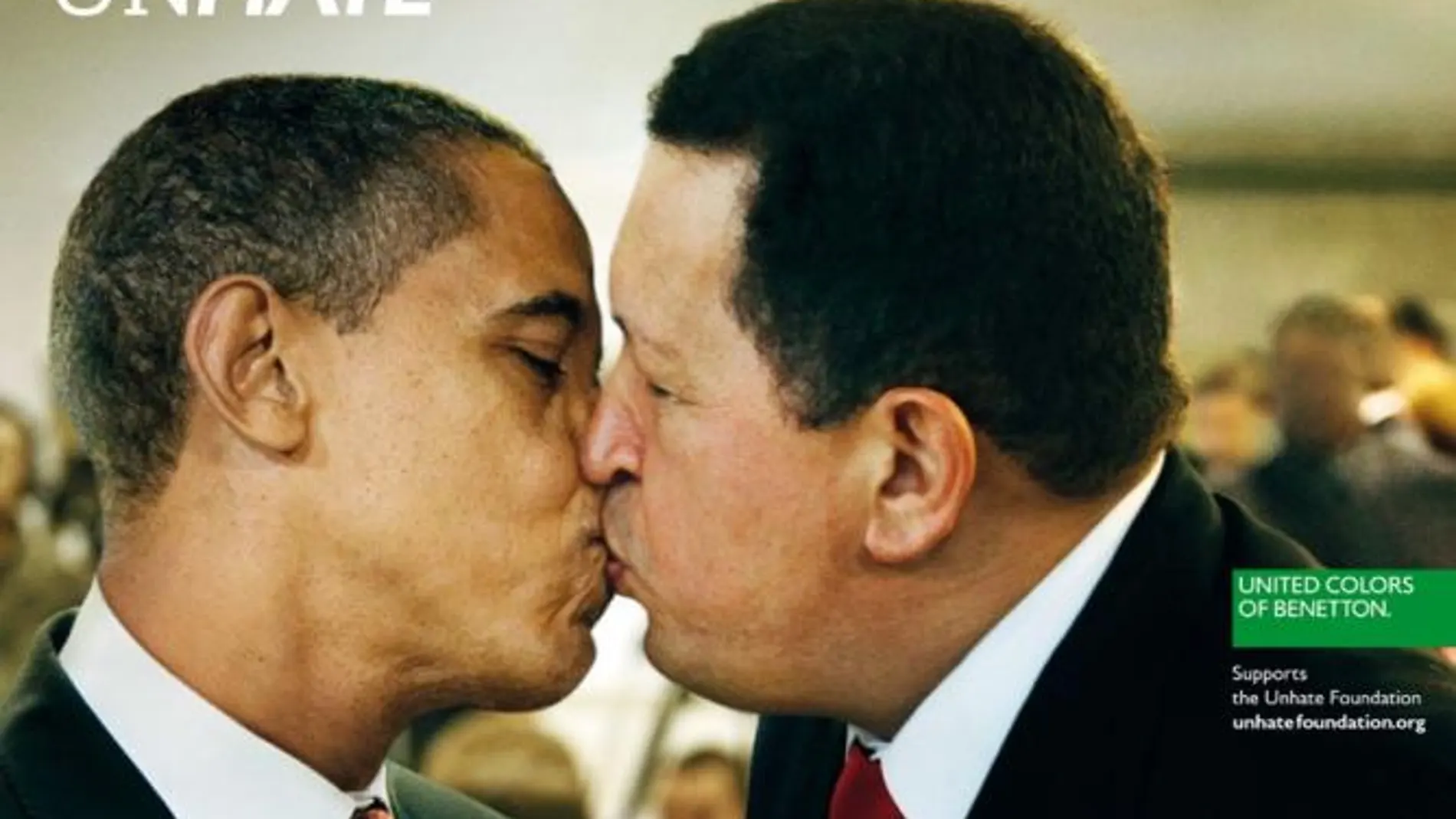 Unas de las campañas más icónicas de los Benetton «besos contra el odio» que desató la polémica. En la imagen Obama besa a Chávez