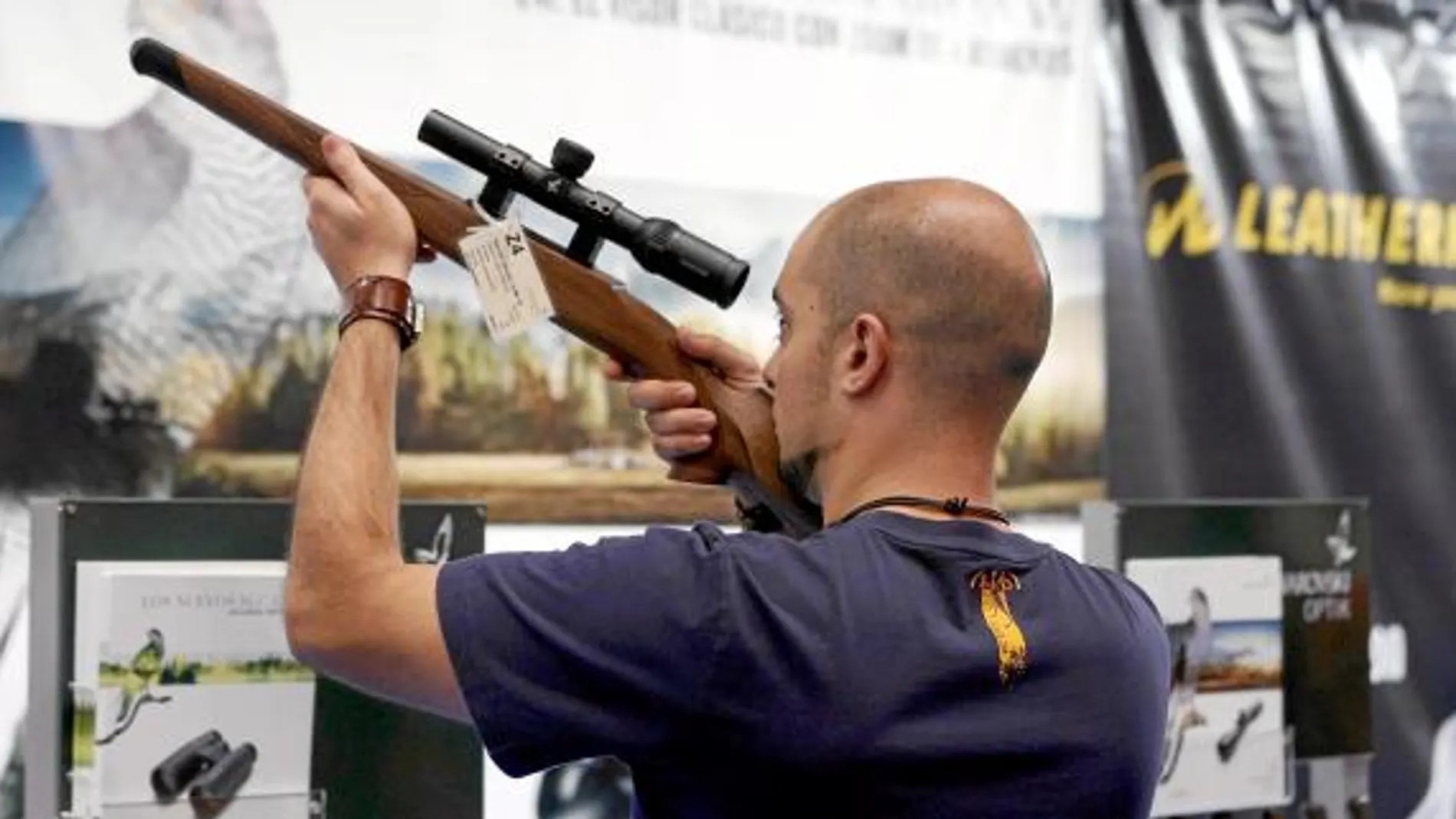 Un cazador, en la pasada Semana Ibérica de Caza y Pesca