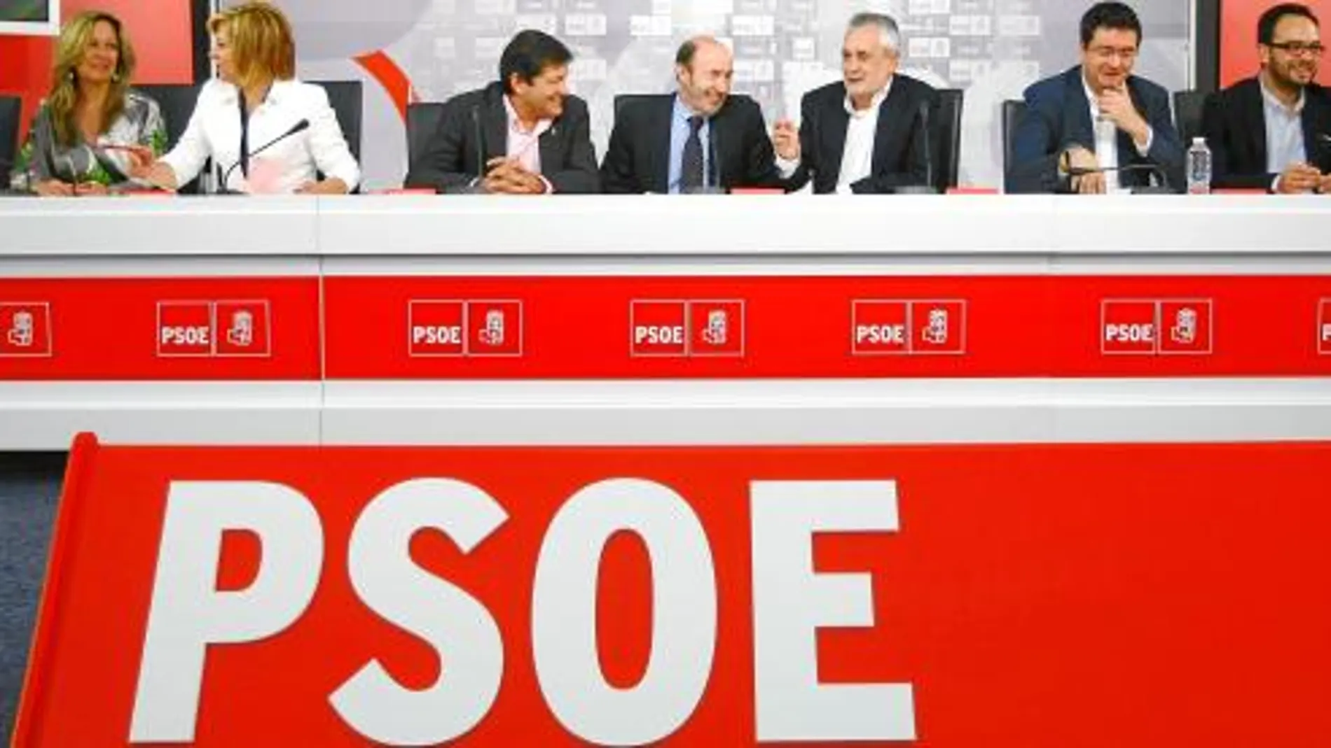 El debate del PSOE: apoyo o revueltas