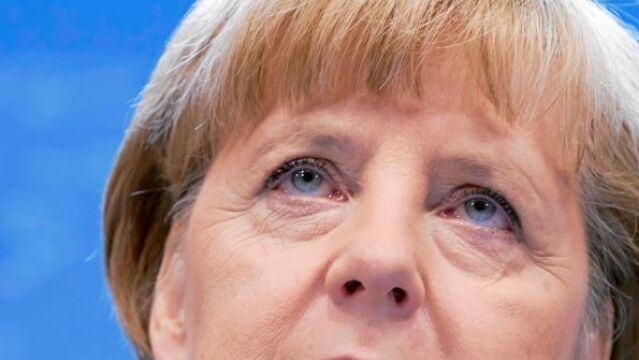 Merkel defiende que la ayuda a la banca compute como deuda