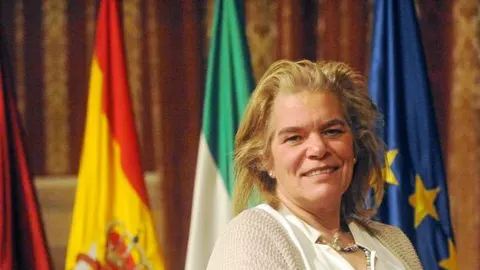 «Lo que persigue la norma es que los cargos públicos sólo perciban una remuneración»