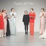 La colección de novia de Paula del Vas triunfa en Cibeles