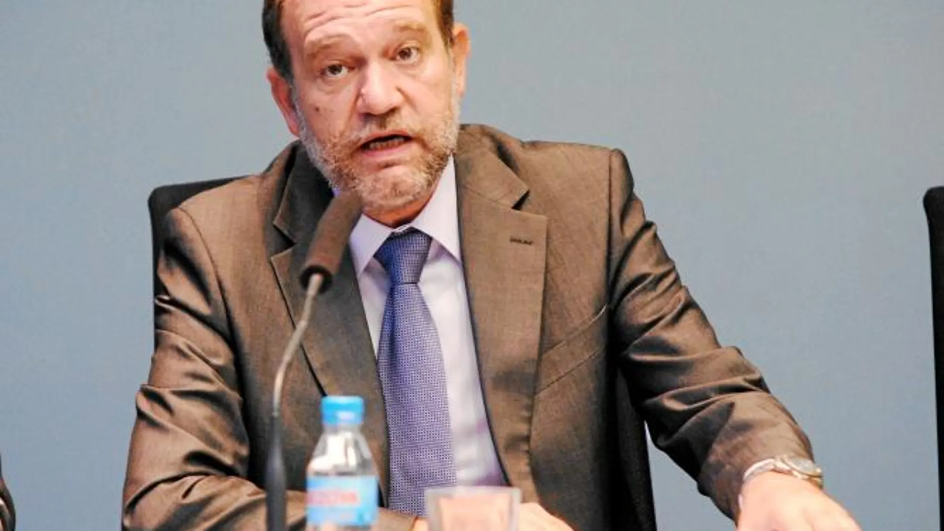 La consejero de Educación, Formación y Empleo, Constantino Sotoca