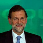 Rajoy escucha a responsables financieros para preparar la cumbre europea