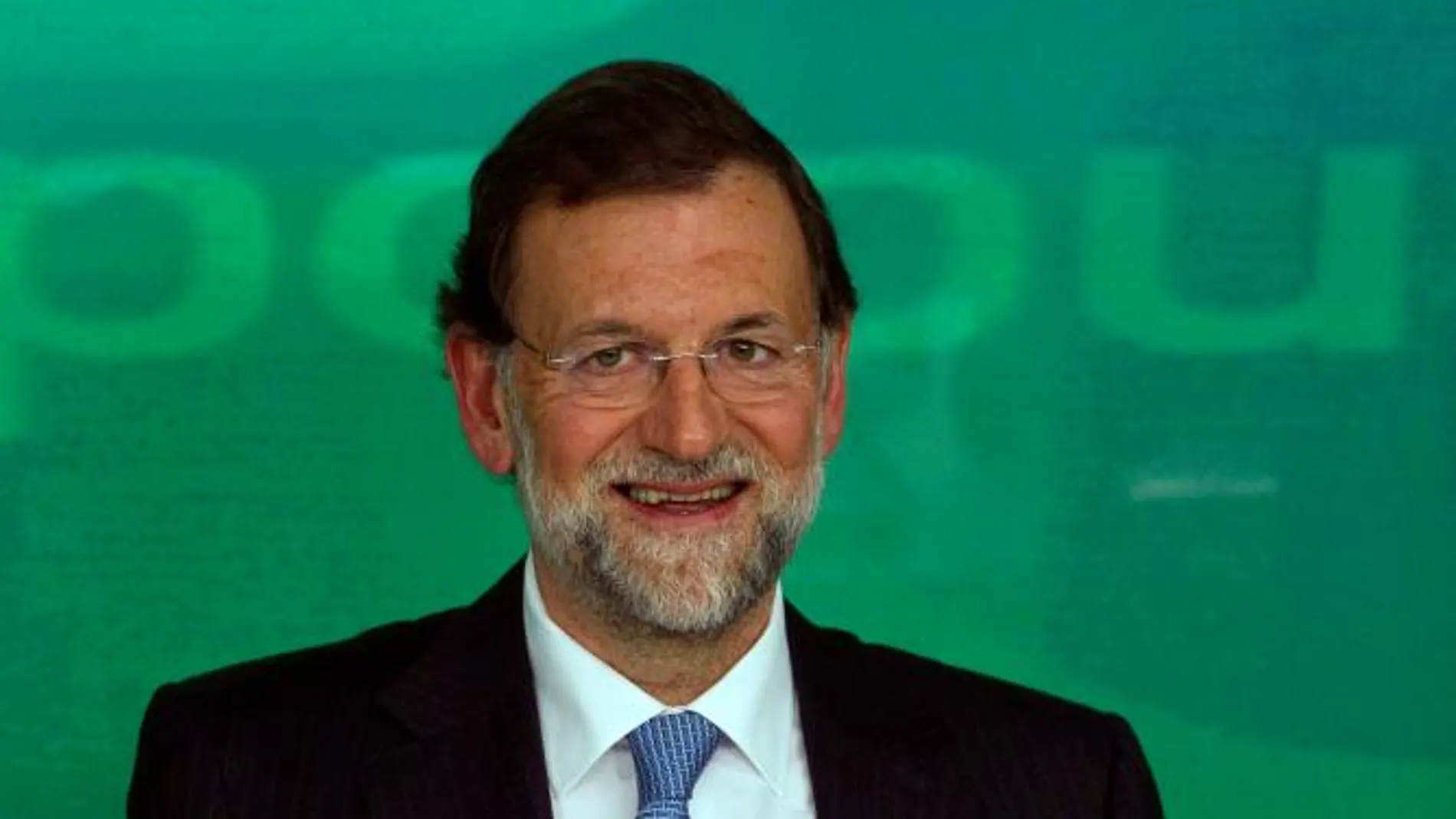 Rajoy escucha a responsables financieros para preparar la cumbre europea