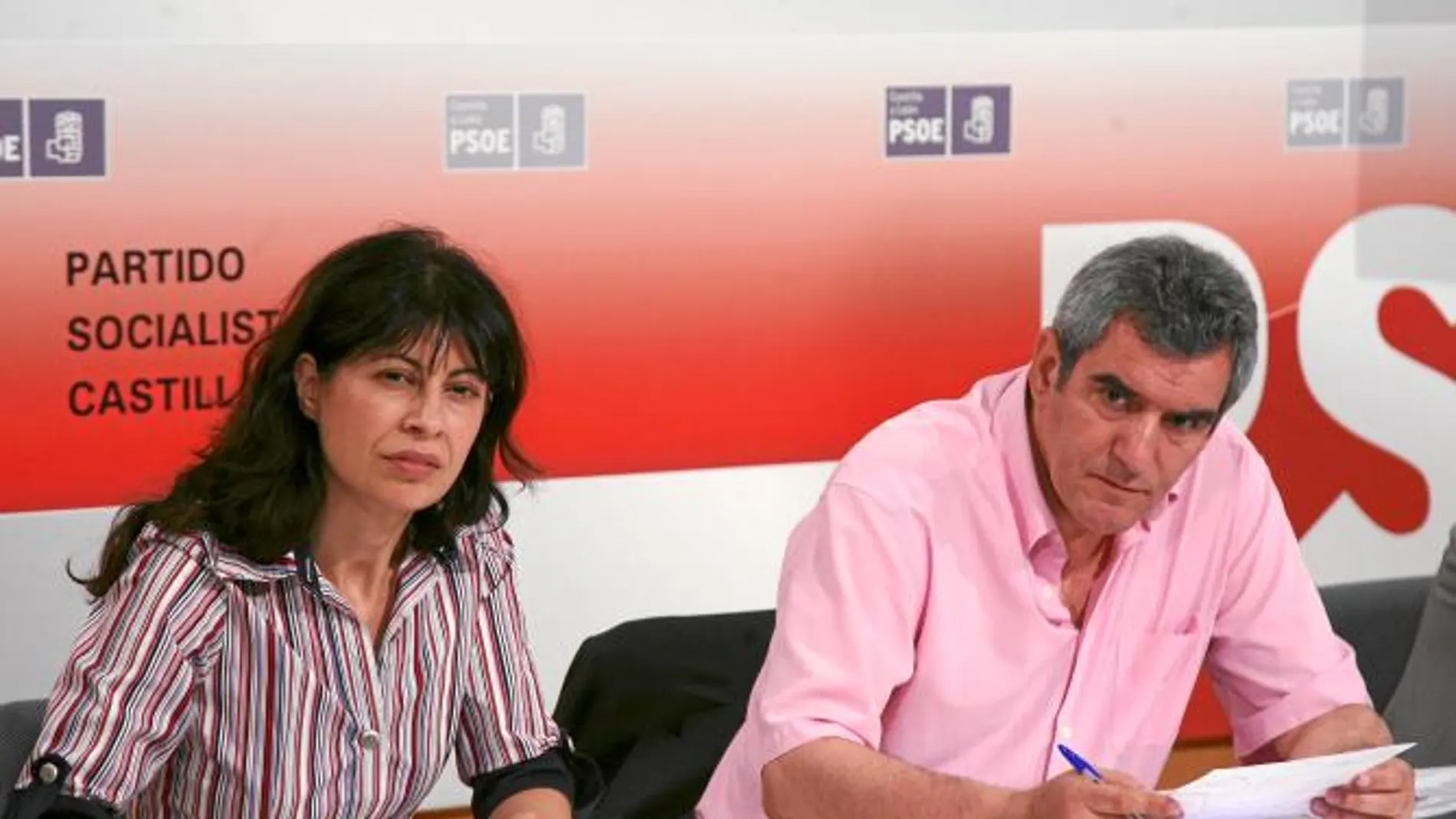 Los socialistas ven cada día más difícil alcanzar el pacto regional por el empleo