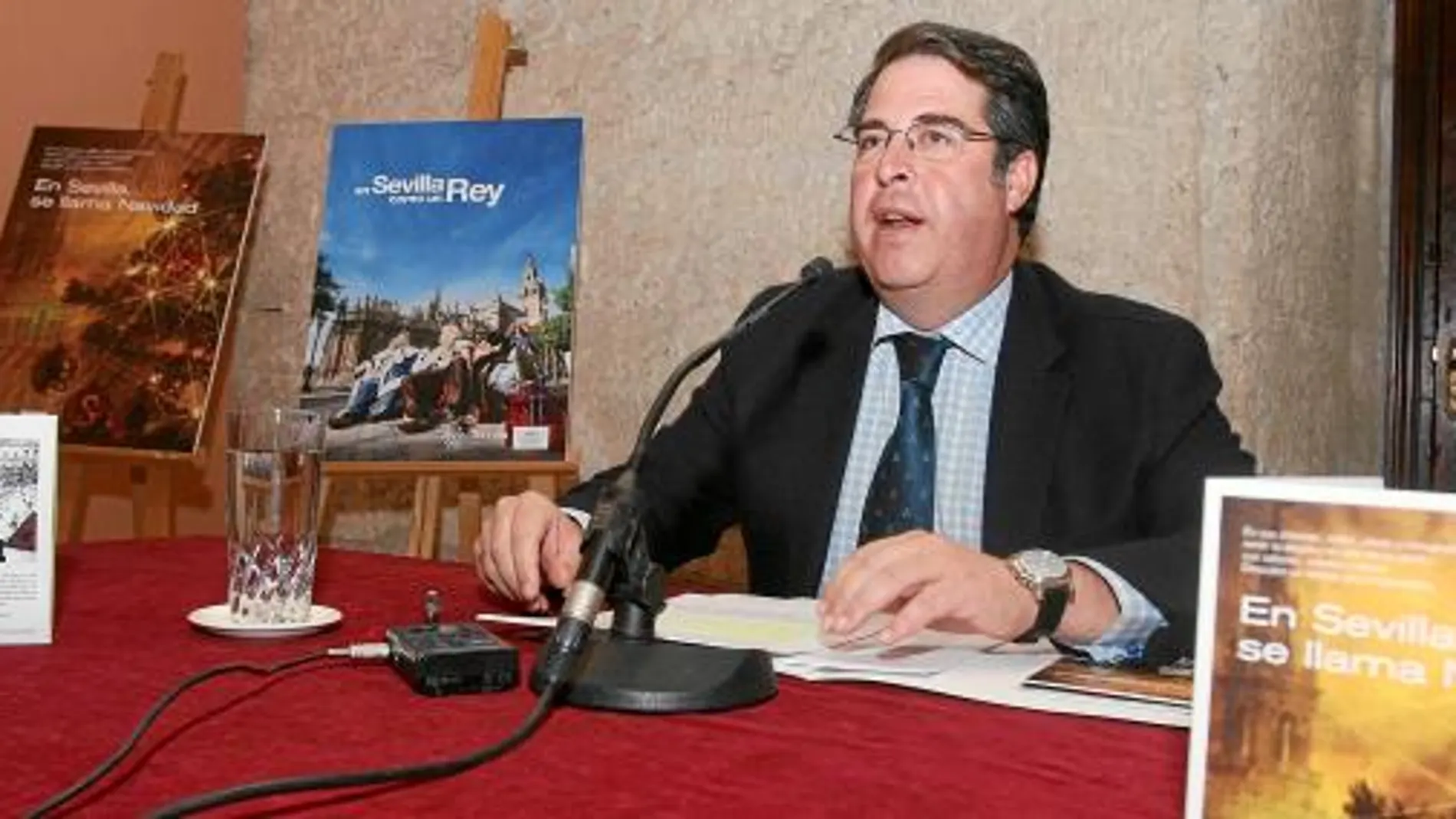 El delegado de Turismo, Gregorio Serrano, ayer en la presentación de la campaña
