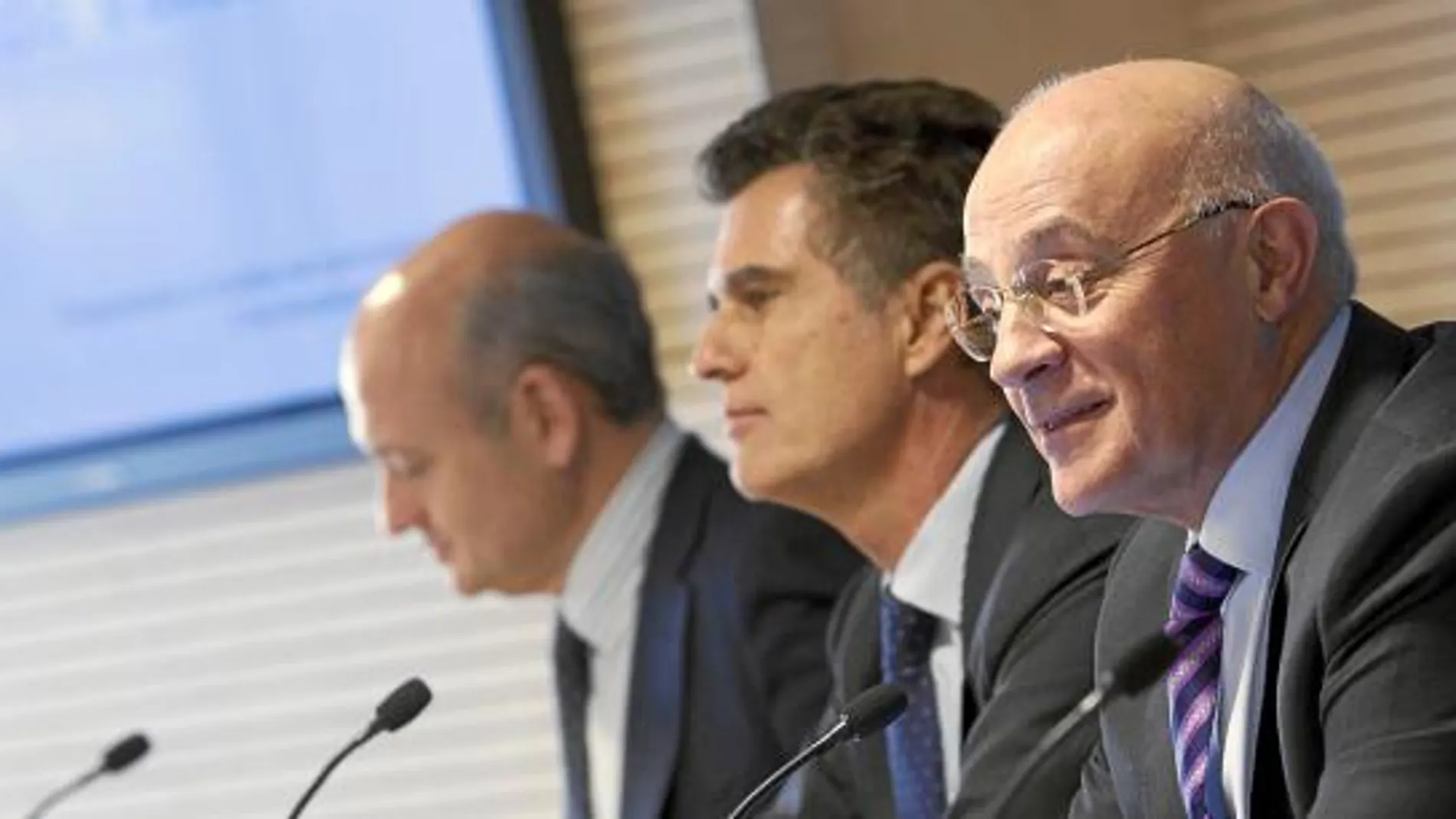 Josep Oliu presentó ayer la operación de compra de Banco CAM
