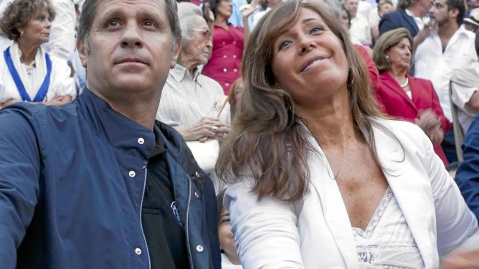 Alberto Fernández y Alicia Sánchez Camacho, del PP, en un momento de la corrida