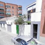 Una mujer asfixia a su bebé con su cordón umbilical