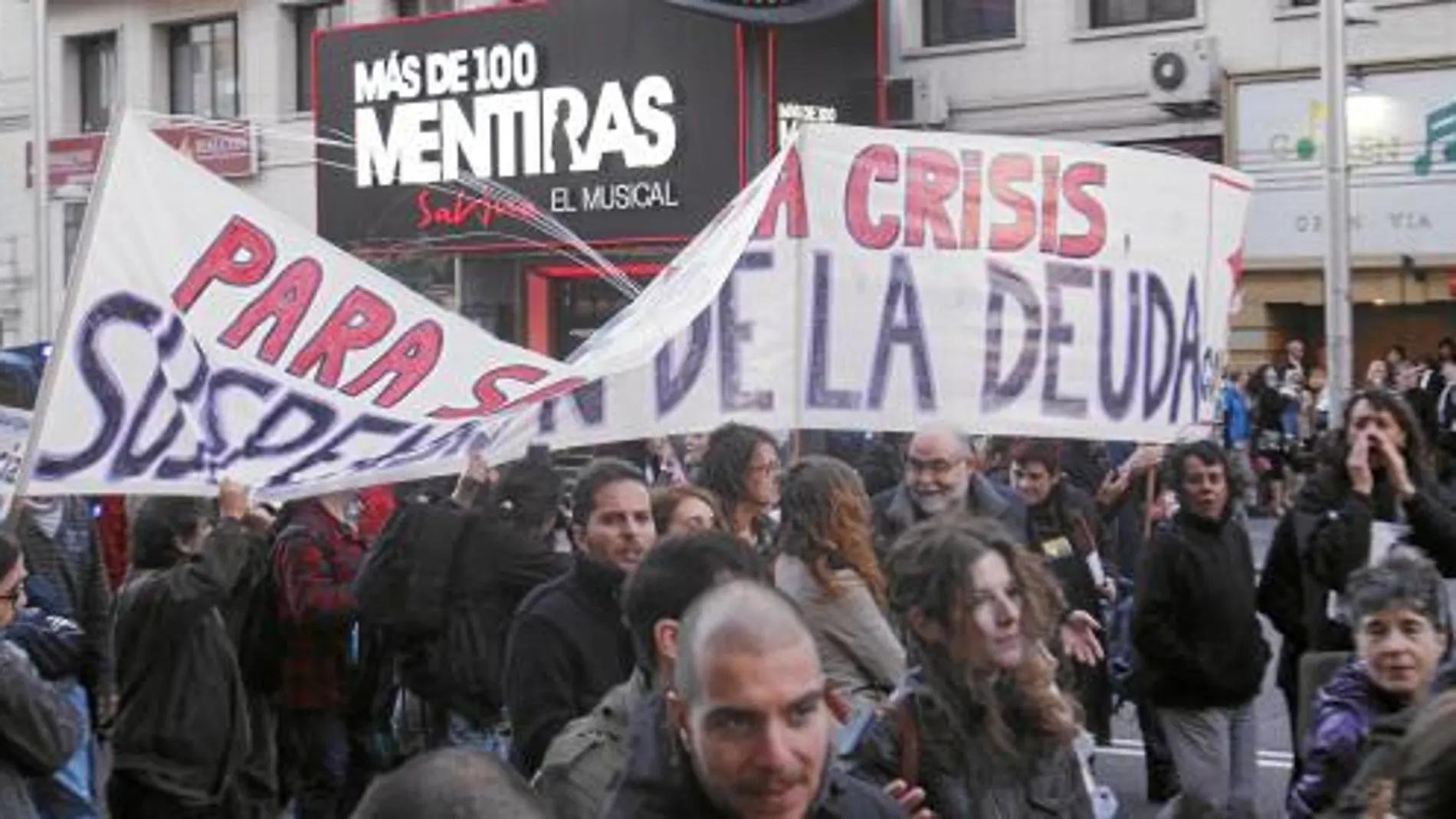 La marcha llevó a tres millares de personas, desde Plaza de España a Neptuno