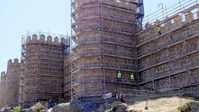 El Lienzo Norte de la Muralla de Ávila afronta un año de restauraciones