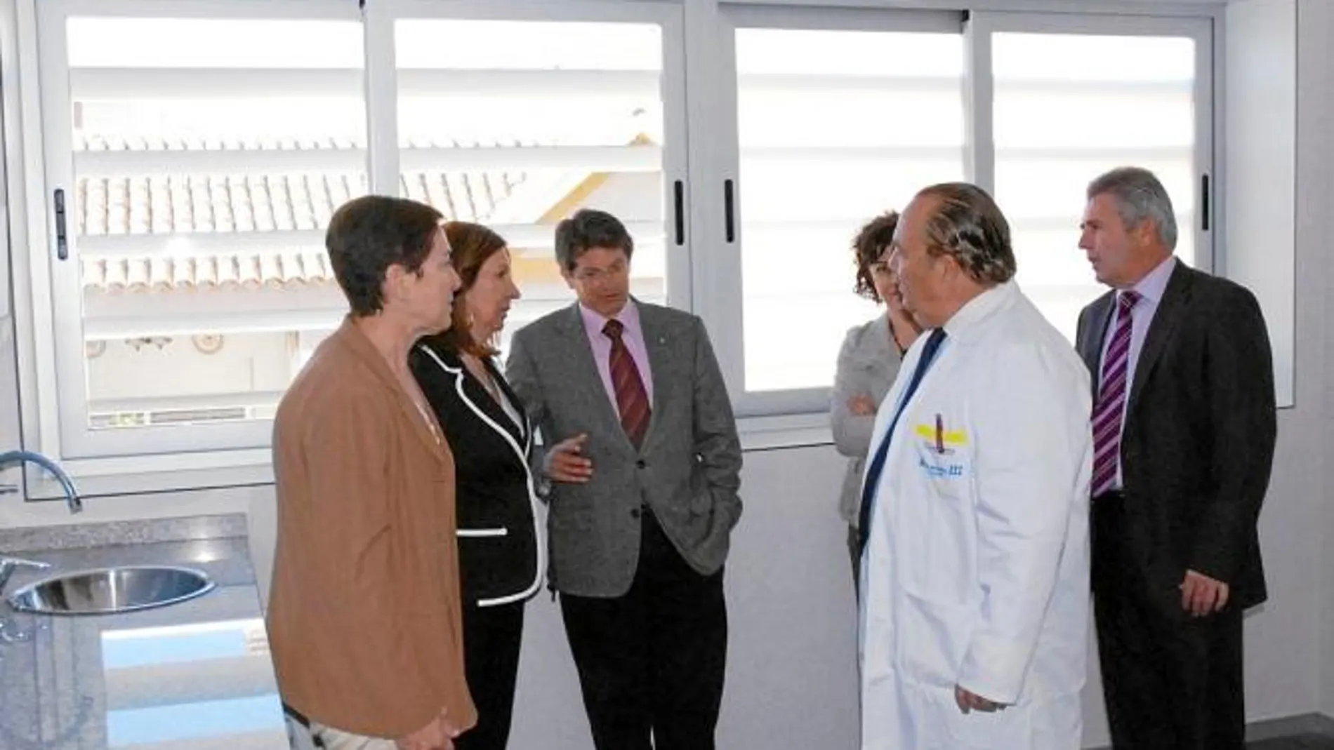 Palacios inaugura la reparación del centro de salud de Santa Rosa de Lima
