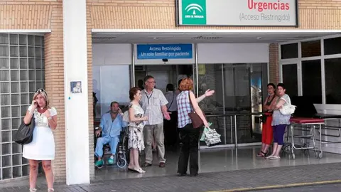 El SAS cierra la mitad de quirófanos y 700 camas en los cuatro hospitales sevillanos