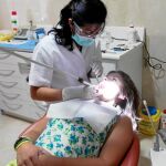 La mitad de los dentistas ha visto reducidos sus ingresos más de un 20%