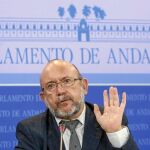IU «justifica» que la comisión limite la documentación para no «bloquearla»