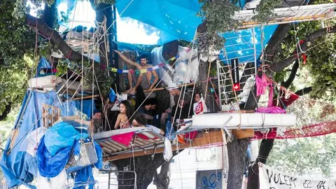 El 15–M vuelve hoy a la plaza Catalunya ante el rechazo de los comercios