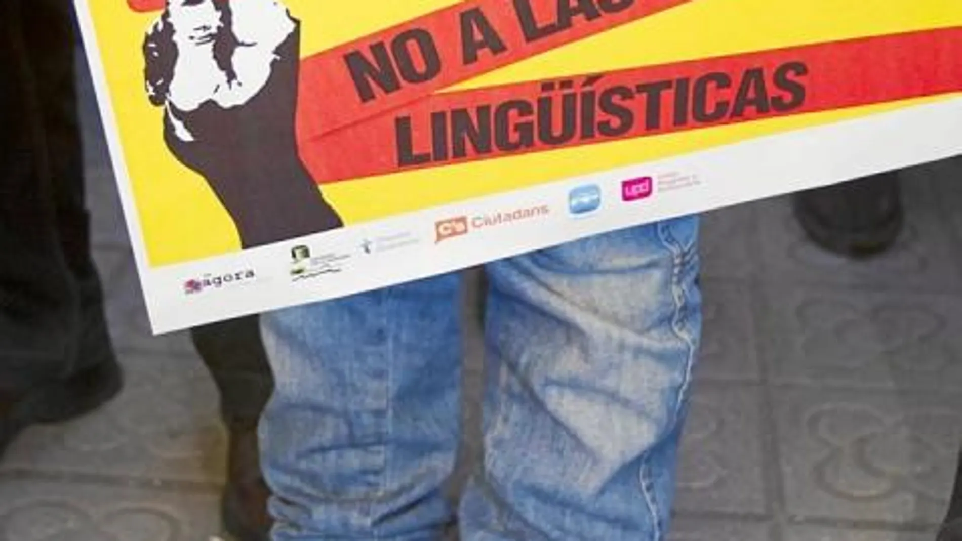 El Consistorio advierte de que 1 de cada 5 comercios no rotula en catalán